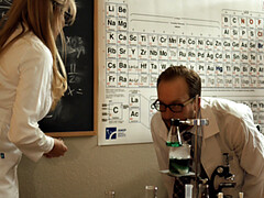 デカパイ, 眼鏡, 手コキする, ヒール, 熟年, 穴開きパンティ, オマンコ, スカート