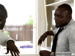 デカ尻, デカチン, 黒人, エロ熟女, イマラチオ, 手コキする, 異人種間, 三人