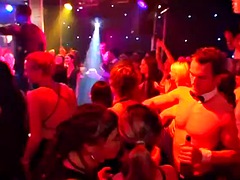 Любители, Блондинки, Минет, Одетые девушки голые парни, Секс без цензуры, Межрасовый секс, На публике, Реалити