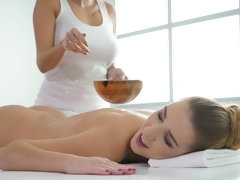 Grosse titten, Fetisch, Küssen, Lesbisch, Lecken, Masturbation, Öl, Muschi