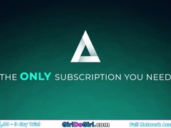 Domination, Famille, Lesbienne, Petite femme, Chatte, Rasée, Tabou, Nénés