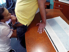 Enthousiasteling, Pijpbeurt, Spijkerbroeken, Verpleegster, Buiten, Kut duiken, Kousen, Uniformpje