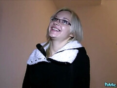 Amateur, Sucer une bite, En levrette, Doigter, De plein air, Pov, Public, Chatte