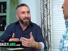 Sucer une bite, Éjaculer dans la bouche, Tir de sperme, Faciale, Mamelons bombés, Rugueux, Tabou, Adolescente