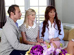 Braunhaarige, Spermaladung, Gruppe, Reif, Milf, Zierlich, Jungendliche (18+), Flotter dreier