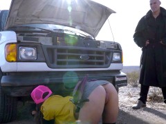 Laarzen, Auto, Moeder, Buiten, Rok, Softcore pornografie, Kousen, Plagen