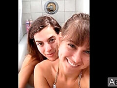 Amateur, Cul, Salle de bains, Brunette brune, Fait maison, Seins naturels, Nénés, Mouillée