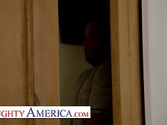 Grosser arsch, Hd, Milf, Mutti, Natürlichen titten, Rotschopf, Stiefmutter, Ablutschen