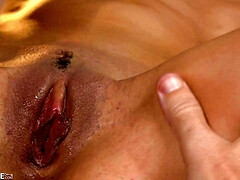 Tussi, Grosser arsch, Grosser schwanz, Grosse titten, Lecken, Muschi, Jungendliche (18+), Titten