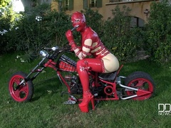 Fingern, Einschiebung, Milf, Rasiert, Solo, Titten, Spielzeuge, Vibrator