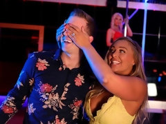 Anal, Blonde, Club, En levrette, Talons, Jarretelles, Dénudage, Tatouage