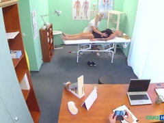 Leie, Arzt, Lesbisch, Lecken, Büro, Muschi, Uniform, Spanner