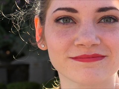 En gros plan de très près, Robe, Talons, Orgasme, Public, Solo, Gicler, Sous la jupe