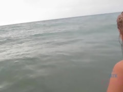 浴室, ブロンド, 指いじり, プール, ハメ撮り, 剃毛, 喫煙, オッパイの