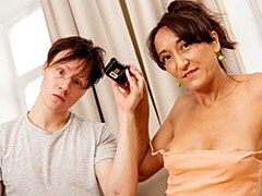 Brunette brune, En levrette, Hard, Mature