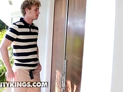 Arschlecken, Blasen, Hundestellung, Aufs gesicht abspritzen, Frau frau mann, Muschi, Stiefmutter, Titten