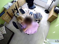 面接, 美人, ブロンド, フェラチオ, 淫乱熟女, お金, オマンコ, フェラする