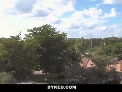 Weibliche domination, Fingern, Hd, Latina, Lesbisch, Lecken, Hausmädchen, Rasiert