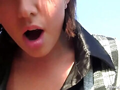 Grote lul, Naakte man aangeklede vrouw, Sperma shot, Sperma in gezicht, Hd, Buiten, Pissen, Tieten likken