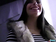 Sucer une bite, Tromperie, Tir de sperme, En levrette, Faciale, Branlette thaïlandaise, De plein air, Pov