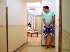 Большие сиськи, Минет, Брюнетки, Член, Европейки, Ласковые ручки, Мастурбация, Молоденькие