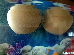 Grosse titten, Erotischer film, Jungendliche (18+)