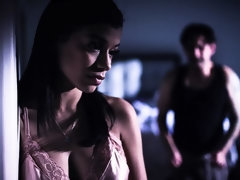 Gros seins, Sucer une bite, Brunette brune, Poilue, Branlette thaïlandaise, Embrassement, Léchez, Chatte