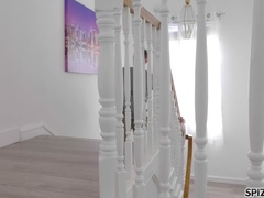 Gros seins, Brunette brune, Tir de sperme, Exhib, Lingerie, Chatte, Jarretelles, Voyeur