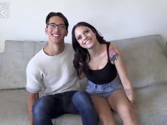 お尻, フェラチオ, バック, 手コキする, キス, なめる, ストリッピング, ティーン