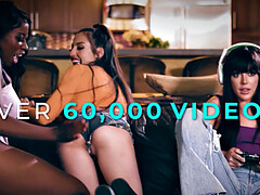 Поза 69, Большие сиськи, Сборник, Лесбиянка, Лизание, Массаж, Масло, Киски