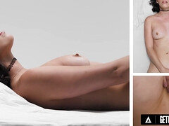 Culo grande, Morena, Hembra, Gafas, Orgasmo, Coño, Solo, Tetas