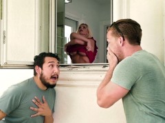 Gros seins, Blonde, Plantureuse, Mère que j'aimerais baiser, Douche, Softcore, Voyeur, Mouillée