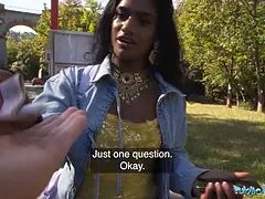 Sucer une bite, Tir de sperme, Indienne, Interracial, Monstre, Pov, Public, Réalité