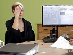 18 ans, Sucer une bite, Tchèque, Hd, Argent, Pov, Public, Adolescente