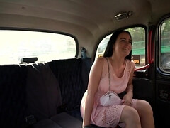 18 ans, Gros cul, Grosse bite, Brunette brune, Queue, En levrette, Hd, Adolescente