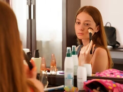 Blasen, Braunhaarige, Handjob, Küssen, Lecken, Muschi, Rasiert, Jungendliche (18+)