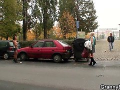 Grote kont, Omie, Rijpe lesbienne, Kut duiken, Kousen, Tiener