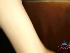 Enthousiasteling, Bruinharig, Sperma in gezicht, Hd, Tieten likken