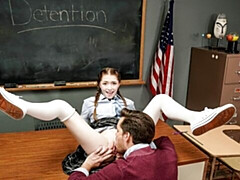 18 jaar, Pijpbeurt, Hondjeshouding, Natuurlijke tieten, Klein, Mager, Tiener, Tieten likken