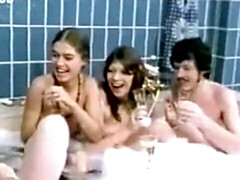 Sucer une bite, Tir de sperme, Groupe, Léchez, Orgie, Fête, Rétro, Adolescente