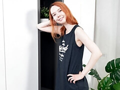 18 jahre, Arsch, Fingern, Rotschopf, Dürr, Solo, Jungendliche (18+), Titten