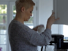 Culo, Culo grande, Tetas grandes, Besar, Lamidas, Coño, Chorro, Madrastra