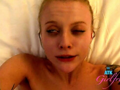 Anal, Sucer une bite, Pieds, Doigter, Branlette thaïlandaise, Petite femme, Chatte, Rasée