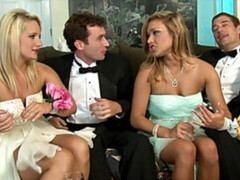 Grosser arsch, Grosser schwanz, Grosse titten, Blasen, Hundestellung, Lecken, Milf, Muschi