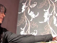 Leie, Blasen, Braunhaarige, Geile alte tussi, Milf, Schreiend, Rasiert, Strümpfe
