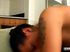 Kont, Grote kont, Grote mammen, Bruinharig, Interraciaal, Moeder die ik wil neuken, Pornster, Geschoren