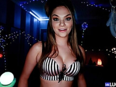 Grosser arsch, Lecken, Milf, Natürlichen titten, Höschen, Pov, Entkleiden, Titten