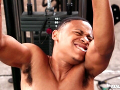 Grote lul, Zwart, Pijpbeurt, Bruinharig, Sportzaal, Interraciaal, Rijpe lesbienne, Moeder die ik wil neuken