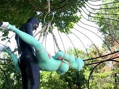 Latex Lucy is getting her cunt nicely fucked