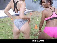 Braunhaarige, Spermaladung, Aufs gesicht abspritzen, Flotter vierer, Gruppe, Orgie, Rasiert, Jungendliche (18+)